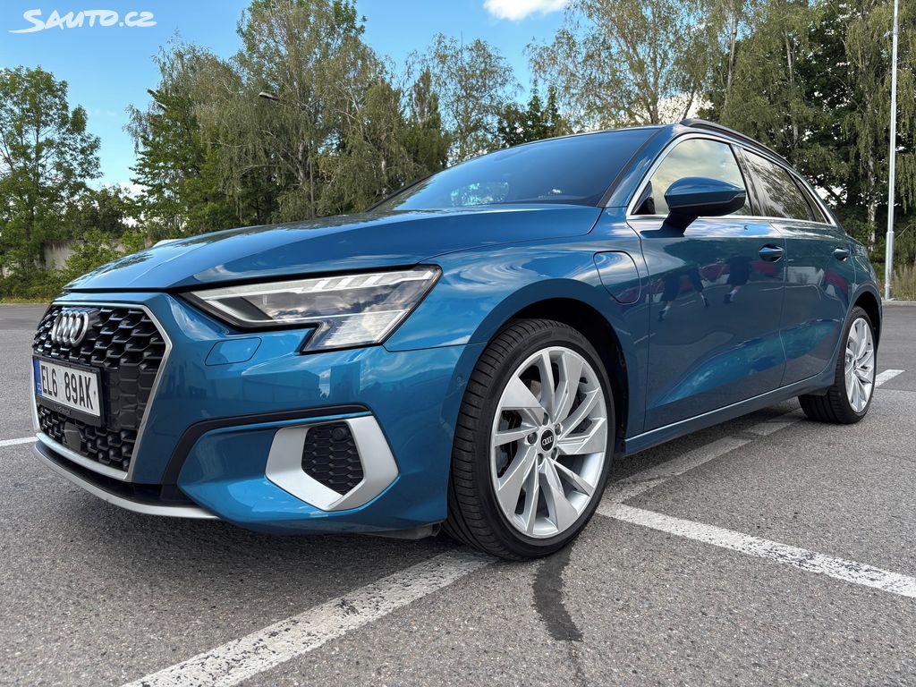 Audi A3, 1,4 TFSI 40 S line paket,ČR,